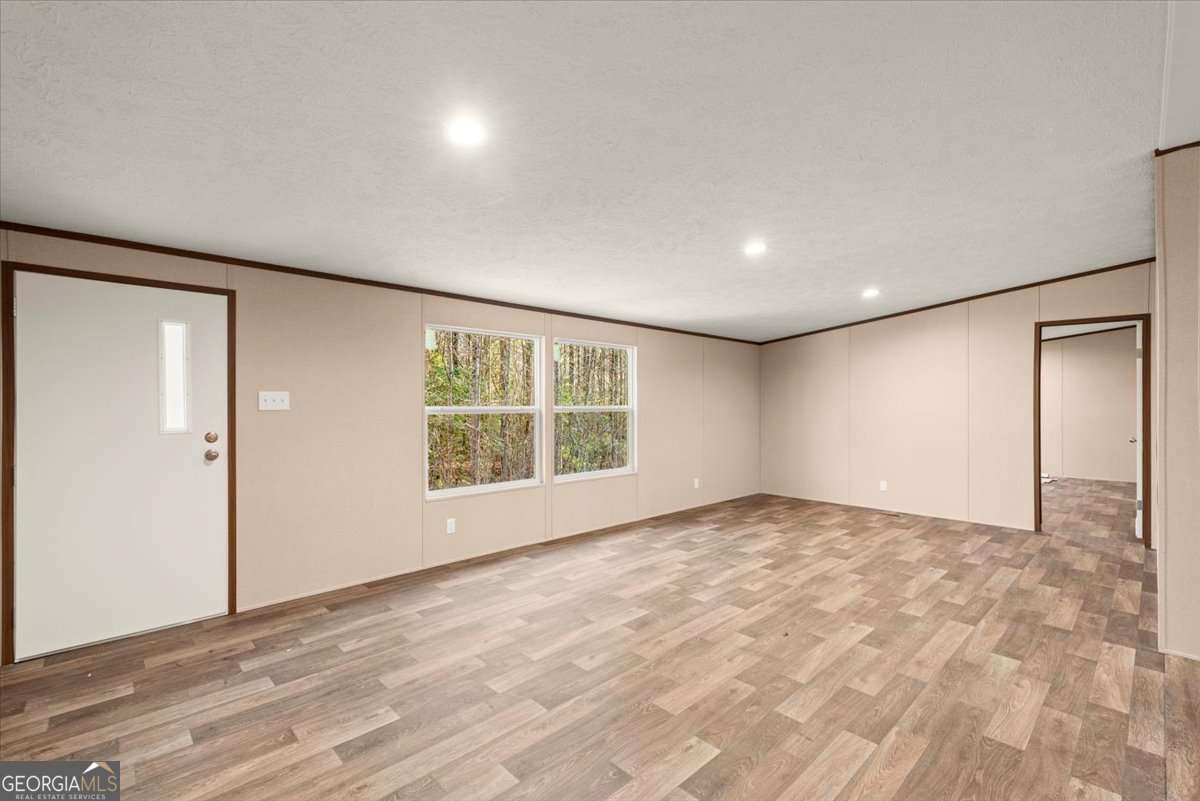 731 Amber LN