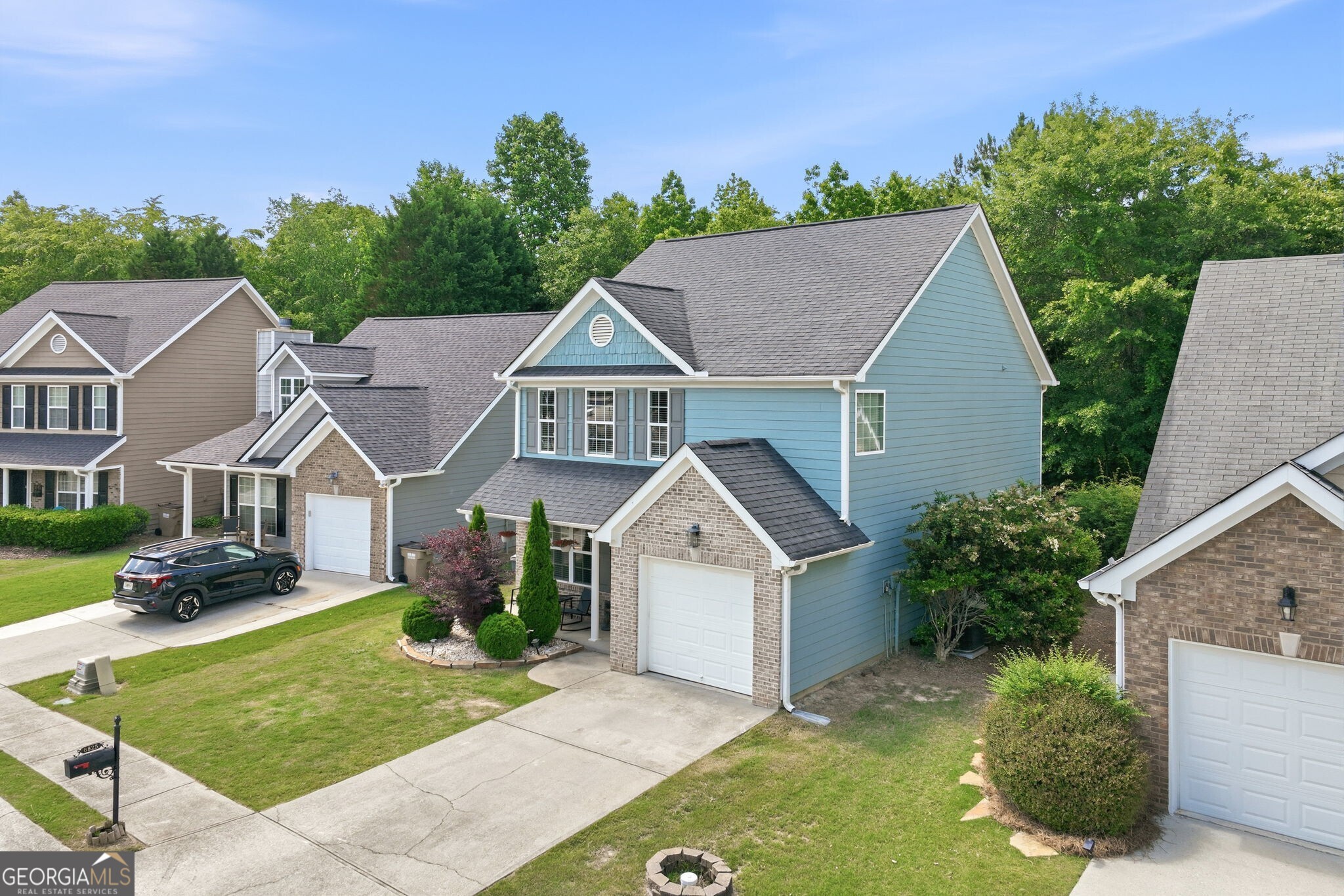 6825 White Walnut WAY