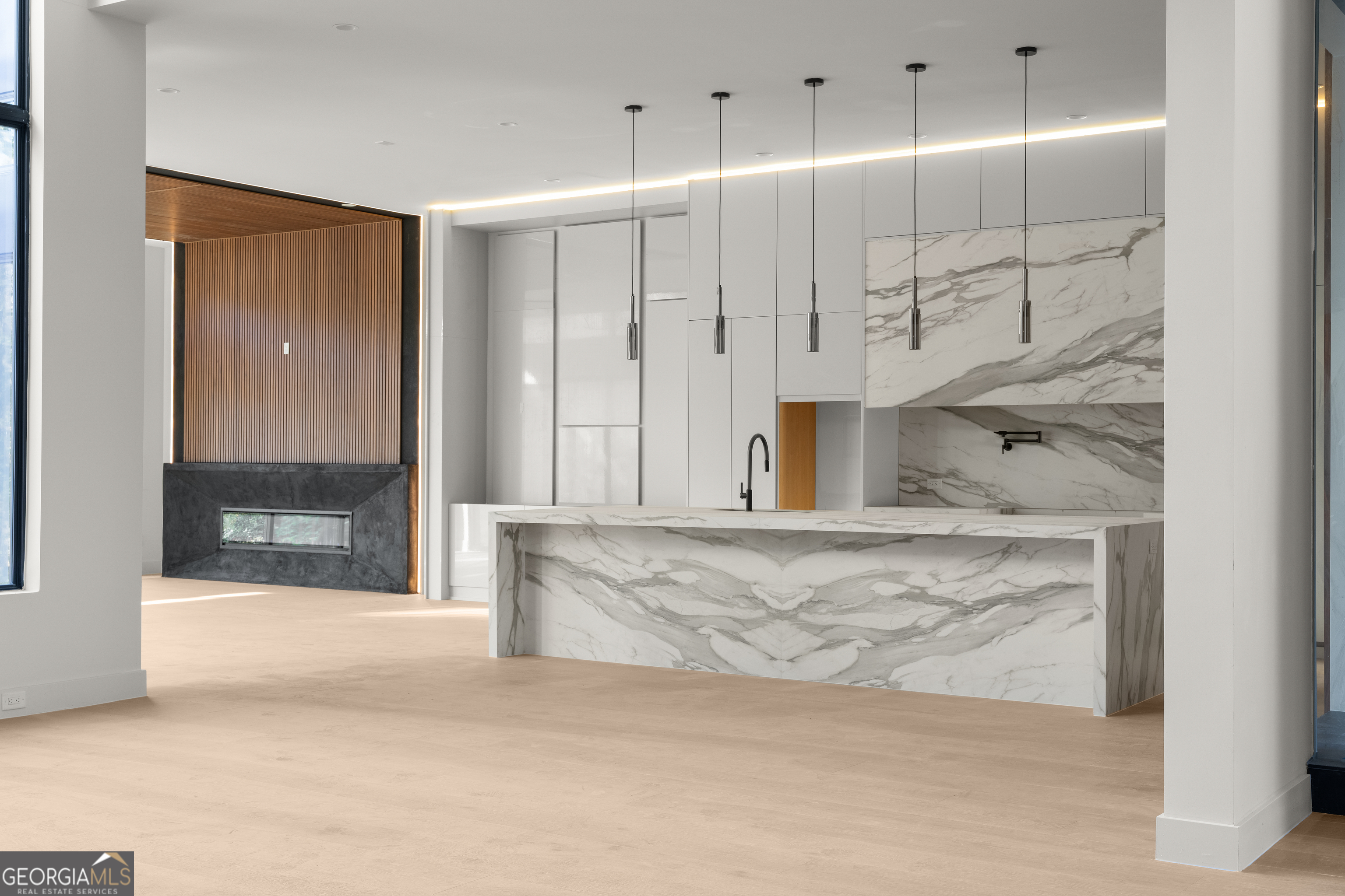 2147 Briarwillow DR NE