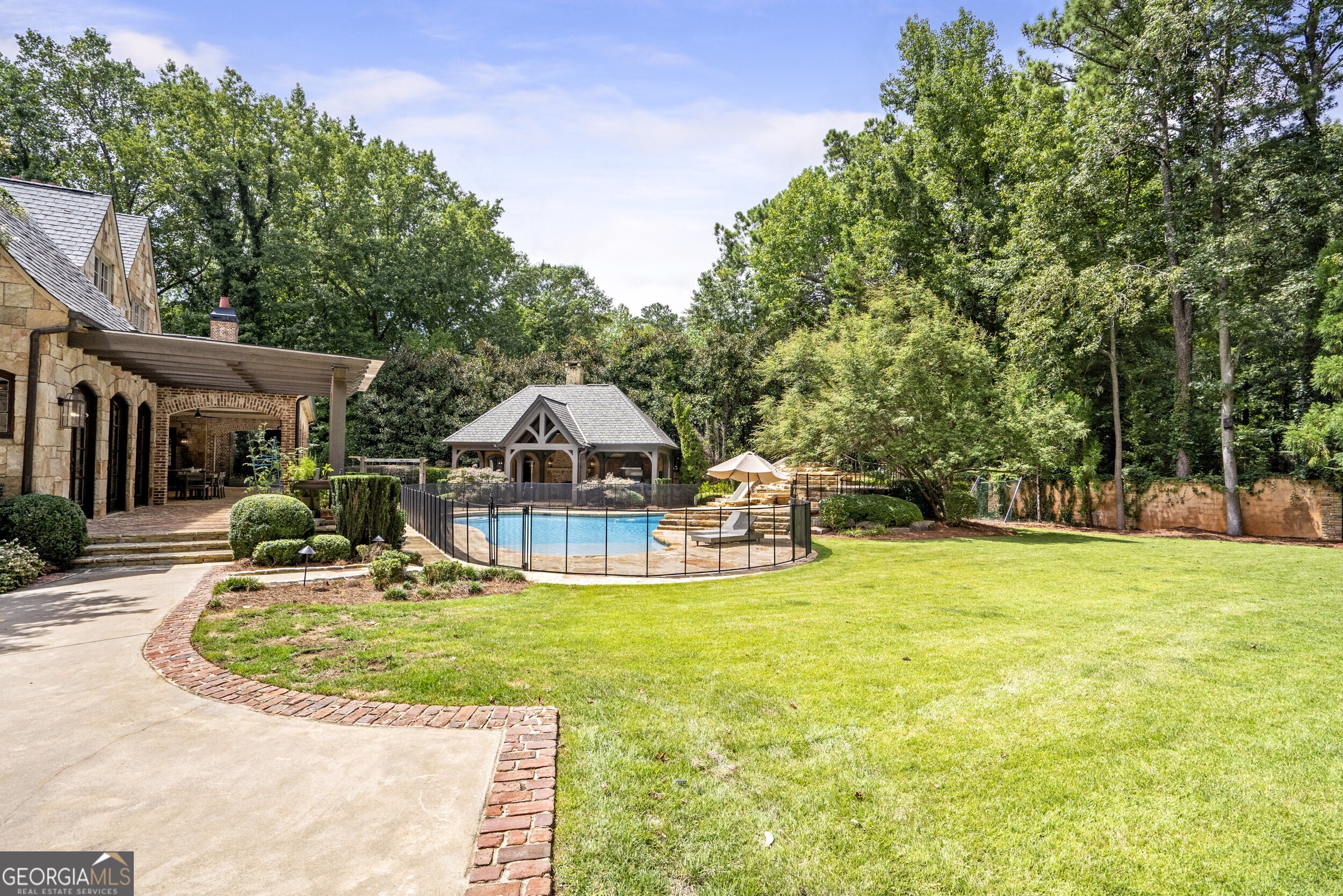 Atlanta Country Club - Residential