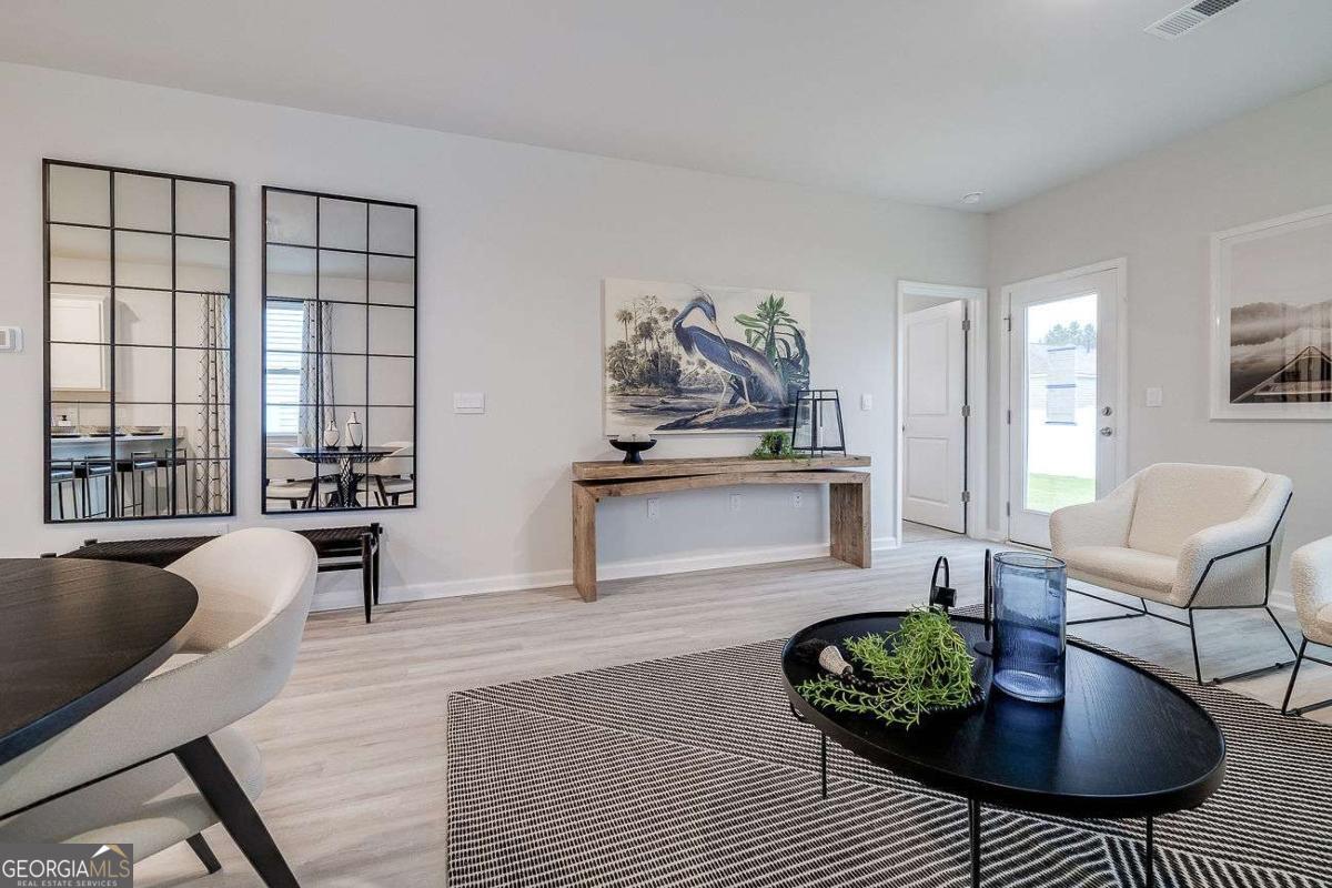 204 Lakeside DR