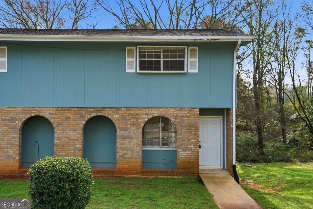 Photo of 1069 Laurel Lane NW, Conyers, GA 30012 (MLS # 10709377)