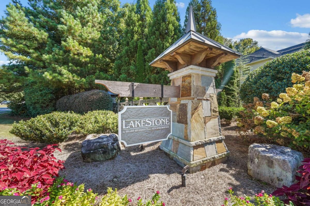 120 Lakestone PKWY