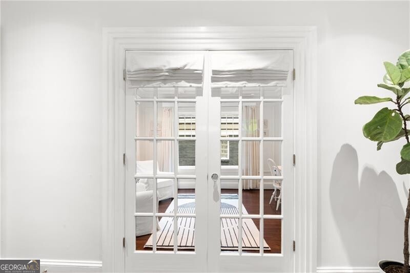 1064 Glenwood AVE SE