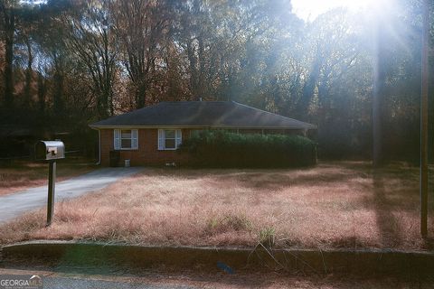 Photo of 1394 Oakview Circle, Forest Park, GA 30297 (MLS # 10652320)