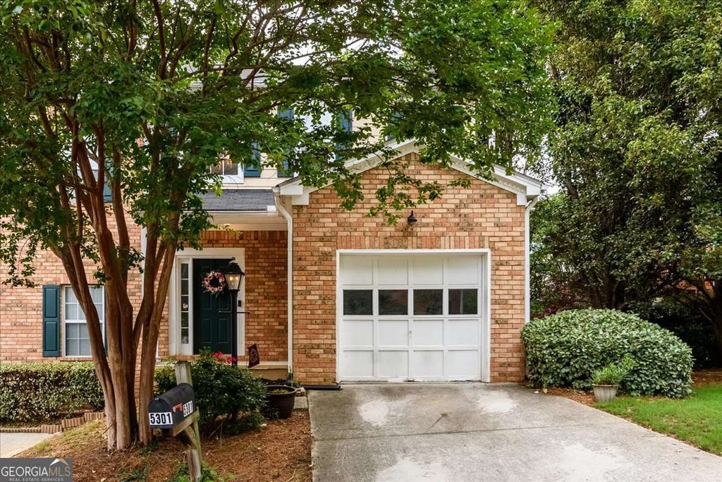 Photo of 5301 Pinnacle Peak Lane, Norcross, GA 30071 (MLS # 10779046)