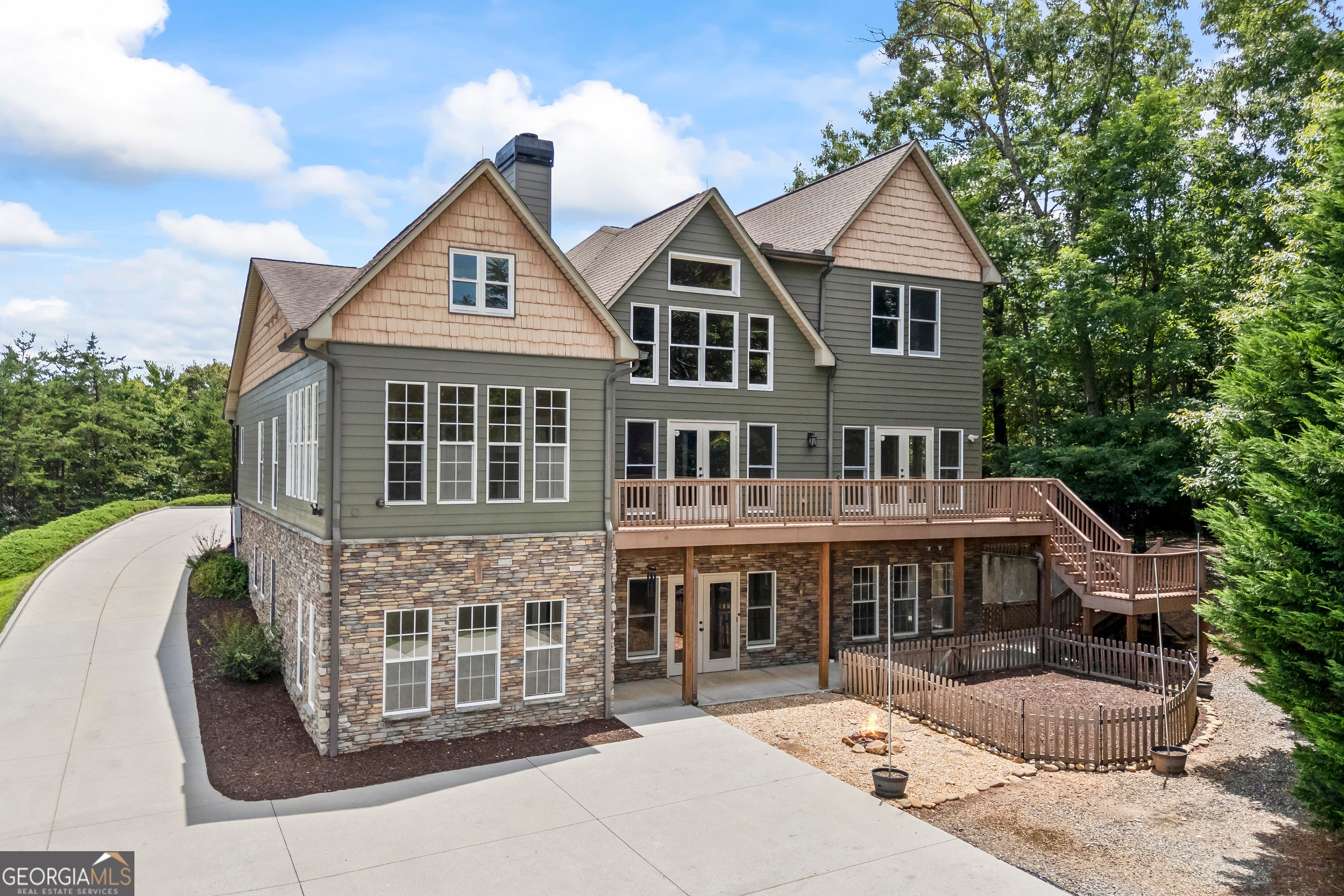 482 Miners Mountain RD