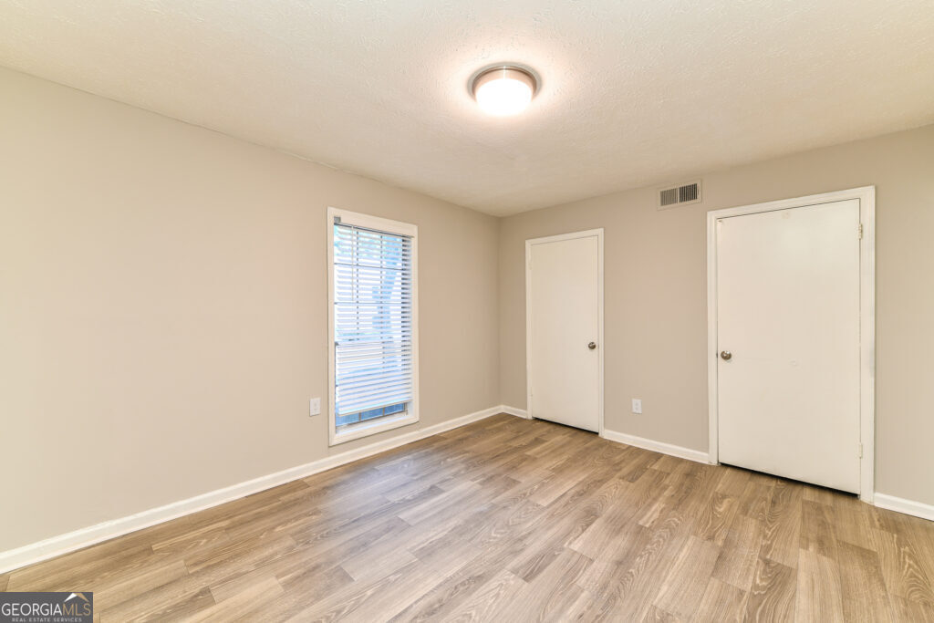 1000 Belmont - Residential Lease