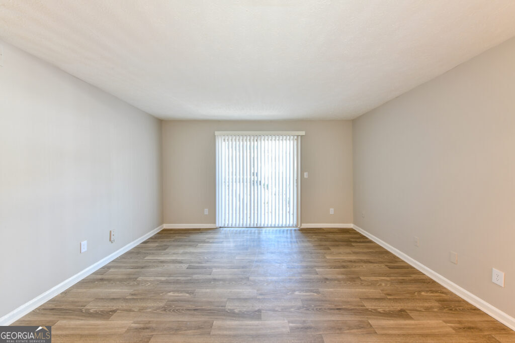 1000 Belmont - Residential Lease