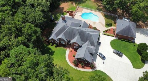 A home in Douglasville