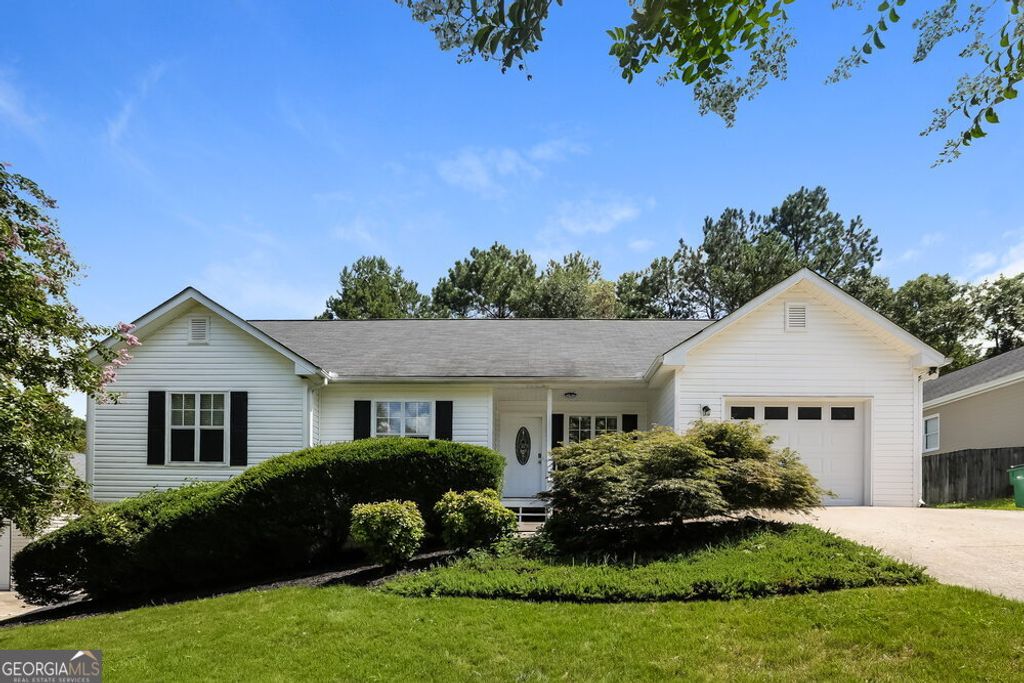 Photo of 304 Mary Alice Drive, Winder, GA 30680 (MLS # 10681200)