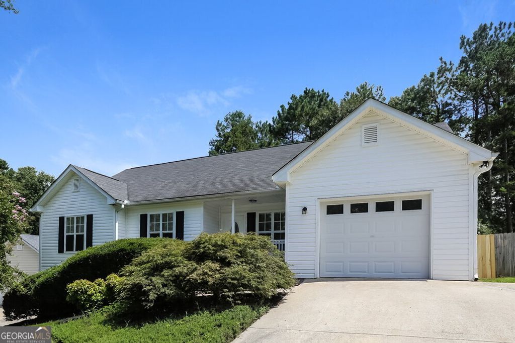 Photo of 304 Mary Alice Drive, Winder, GA 30680 (MLS # 10681200)