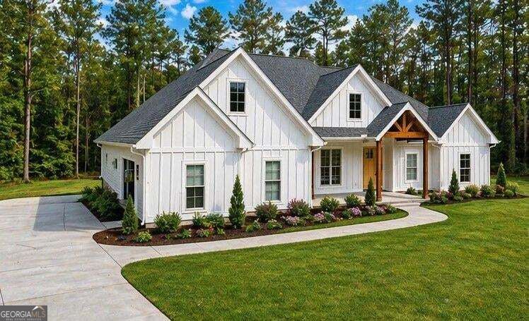 575 Hardy RD