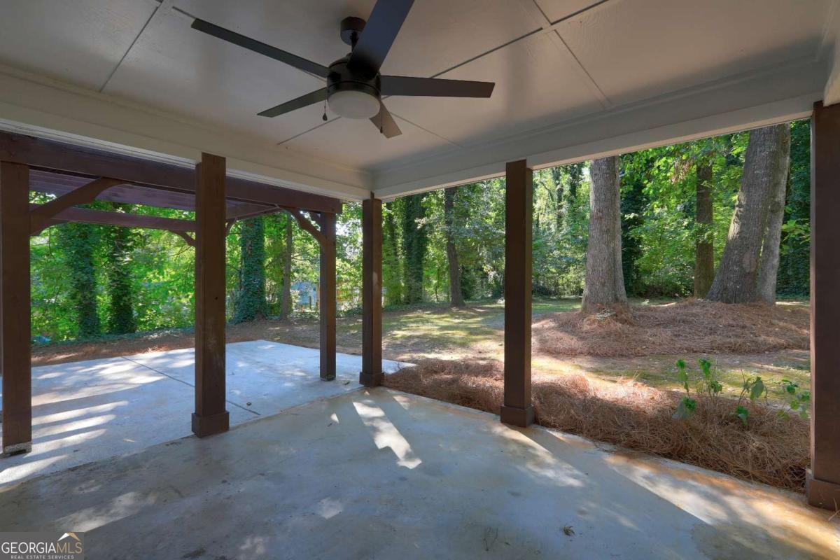 Lake Chase - Residential