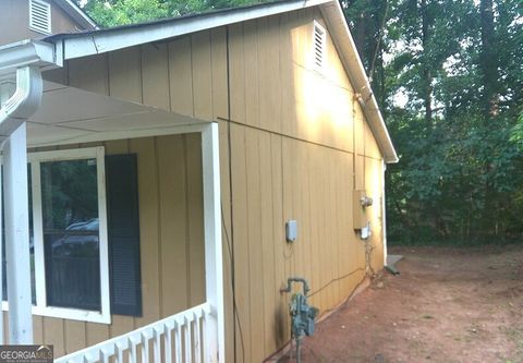 A home in Ellenwood