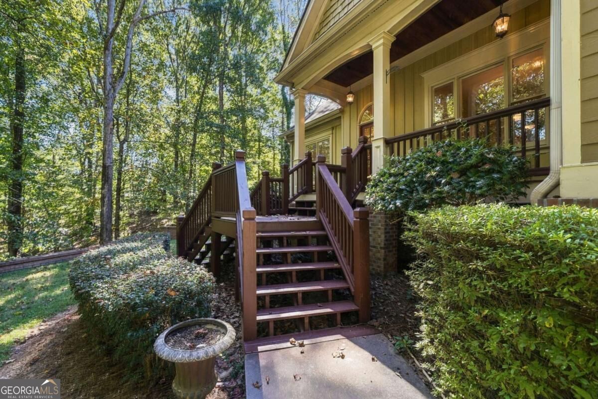 2131 Old Orchard LN