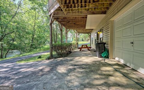 A home in Hiawassee