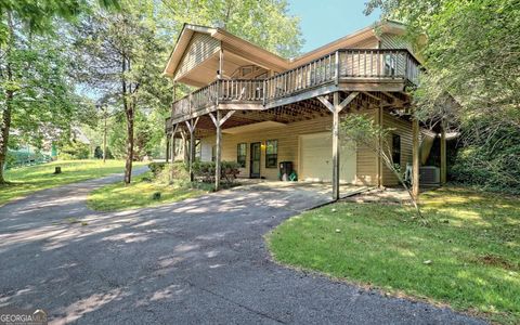 A home in Hiawassee