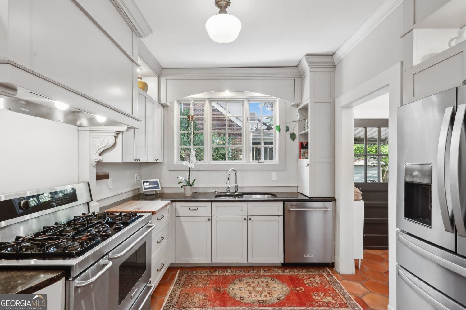 Avondale Estates, Georgia 30002, United States, 5 Bedrooms Bedrooms, ,5 BathroomsBathrooms,Residential,Pending,119574