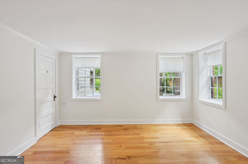 Avondale Estates, Georgia 30002, United States, 5 Bedrooms Bedrooms, ,5 BathroomsBathrooms,Residential,Pending,119574