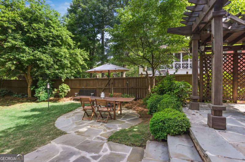 Avondale Estates, Georgia 30002, United States, 5 Bedrooms Bedrooms, ,5 BathroomsBathrooms,Residential,Pending,119574