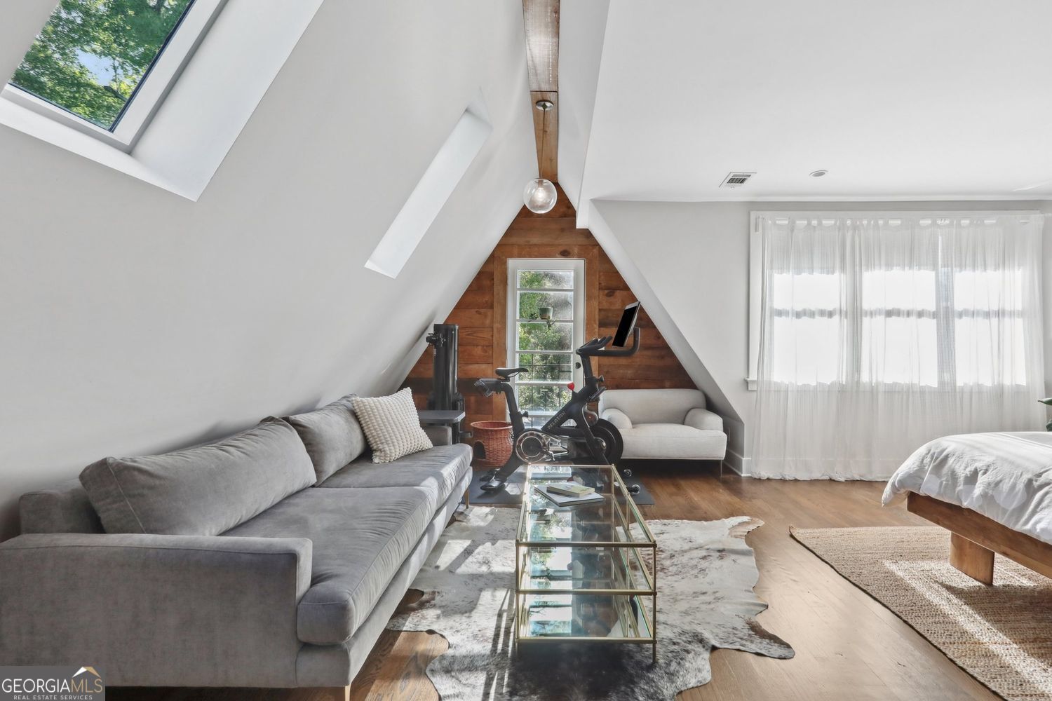 Avondale Estates, Georgia 30002, United States, 5 Bedrooms Bedrooms, ,5 BathroomsBathrooms,Residential,Pending,119574