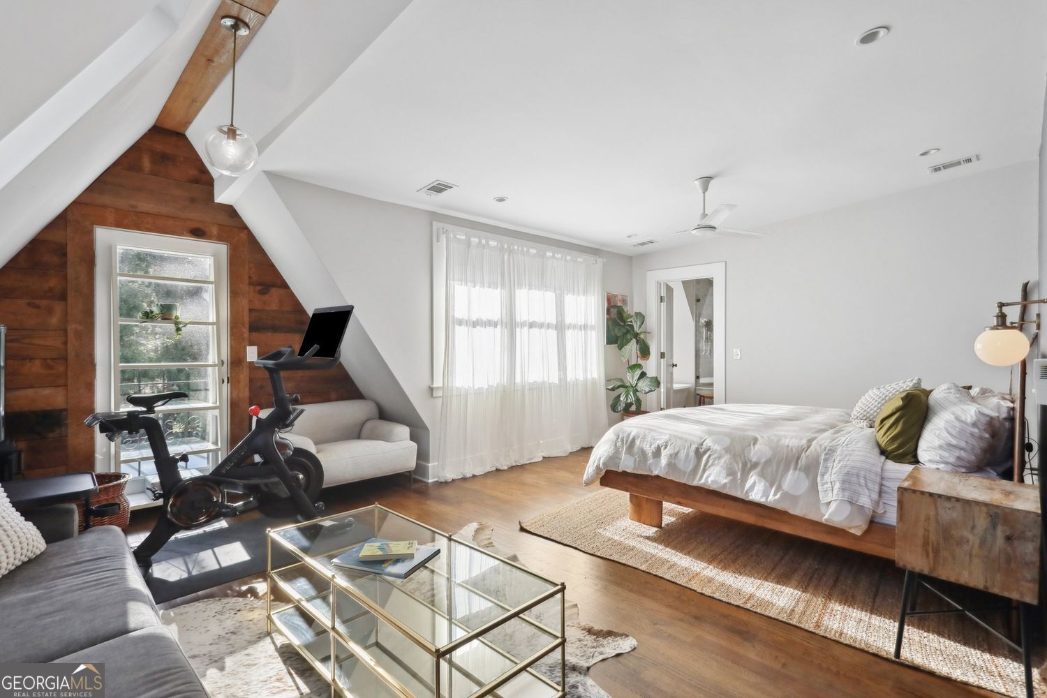 Avondale Estates, Georgia 30002, United States, 5 Bedrooms Bedrooms, ,5 BathroomsBathrooms,Residential,Pending,119574