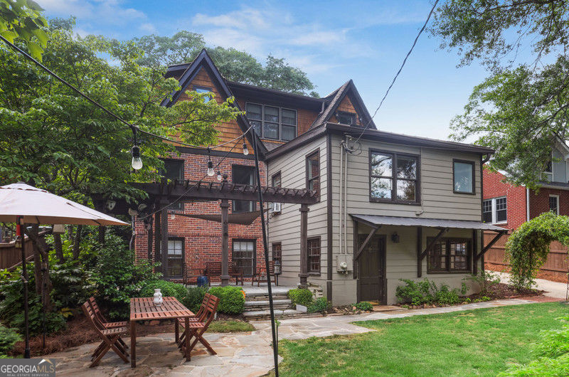 Avondale Estates, Georgia 30002, United States, 5 Bedrooms Bedrooms, ,5 BathroomsBathrooms,Residential,Pending,119574