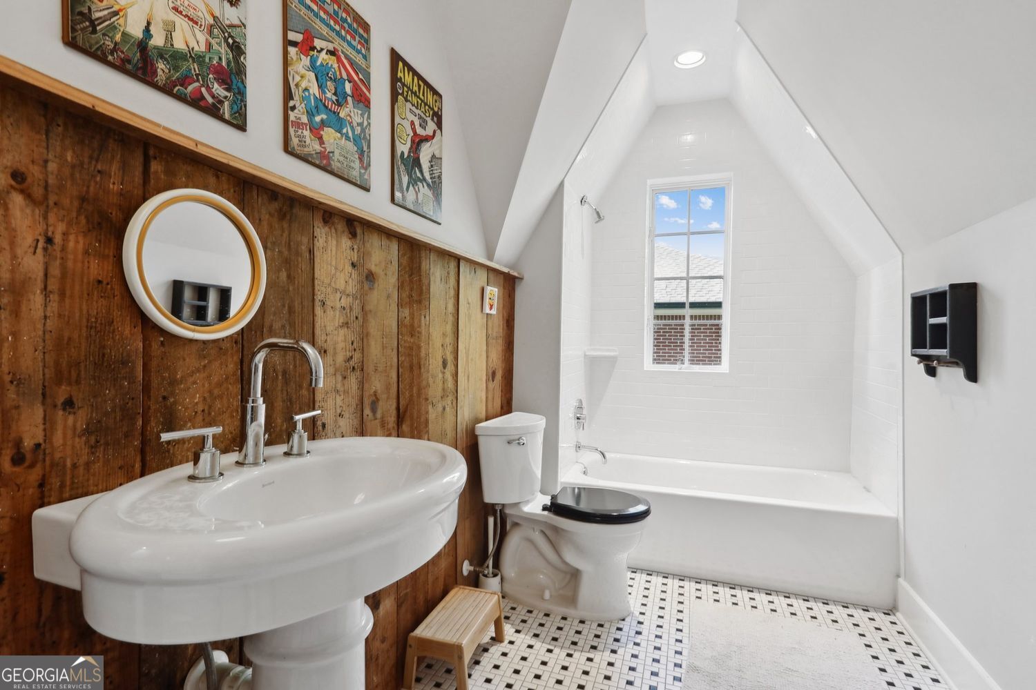 Avondale Estates, Georgia 30002, United States, 5 Bedrooms Bedrooms, ,5 BathroomsBathrooms,Residential,Pending,119574