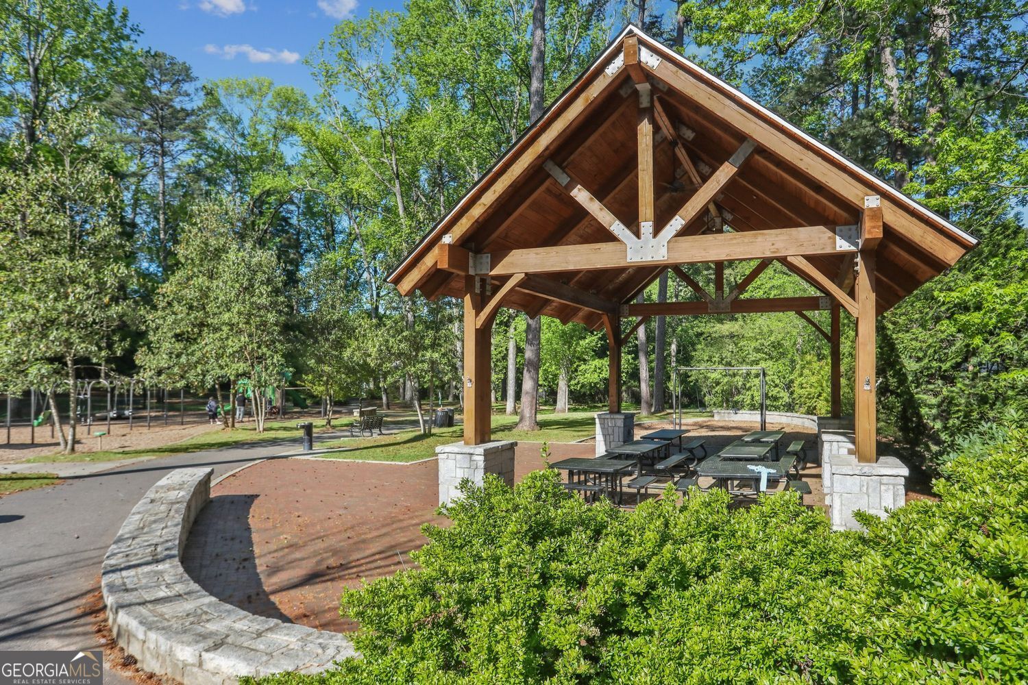 Avondale Estates, Georgia 30002, United States, 5 Bedrooms Bedrooms, ,5 BathroomsBathrooms,Residential,Pending,119574