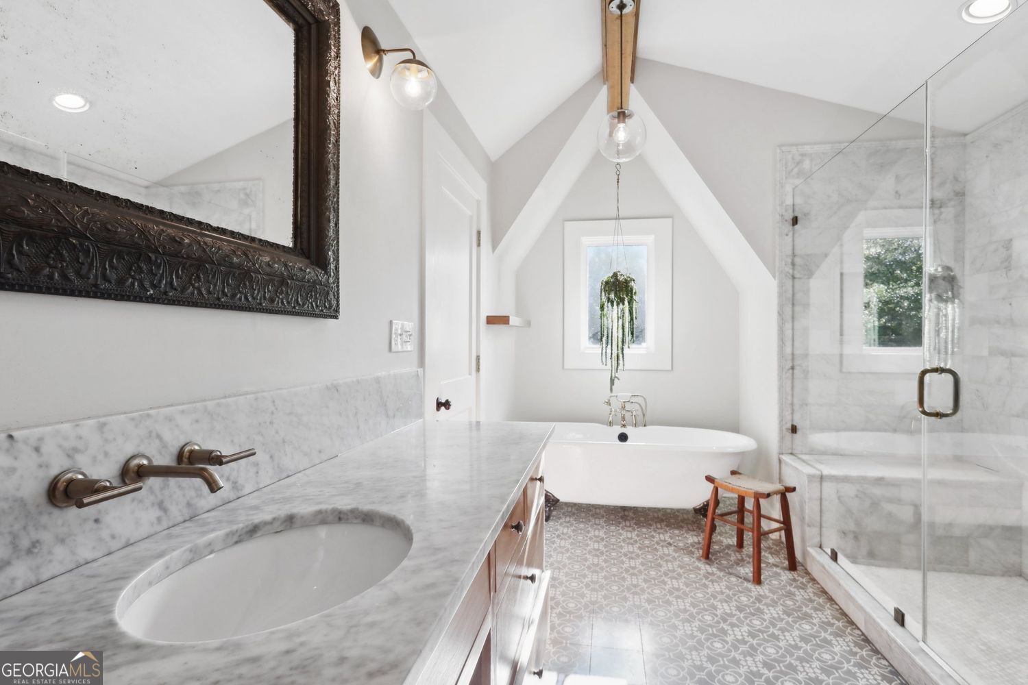 Avondale Estates, Georgia 30002, United States, 5 Bedrooms Bedrooms, ,5 BathroomsBathrooms,Residential,Pending,119574