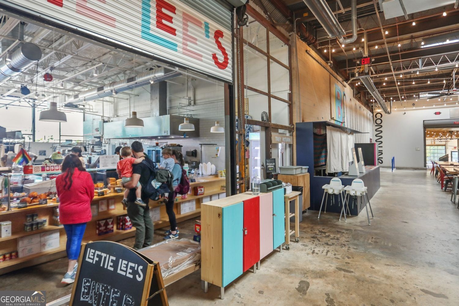 Avondale Estates, Georgia 30002, United States, 5 Bedrooms Bedrooms, ,5 BathroomsBathrooms,Residential,Pending,119574