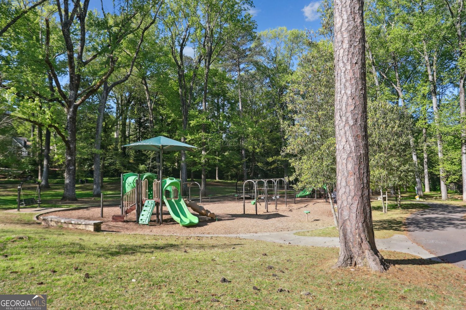 Avondale Estates, Georgia 30002, United States, 5 Bedrooms Bedrooms, ,5 BathroomsBathrooms,Residential,Pending,119574