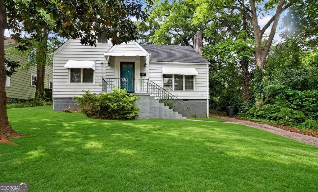 Photo of 2728 Winburn Terrace, Atlanta, GA 30344 (MLS # 10756556)