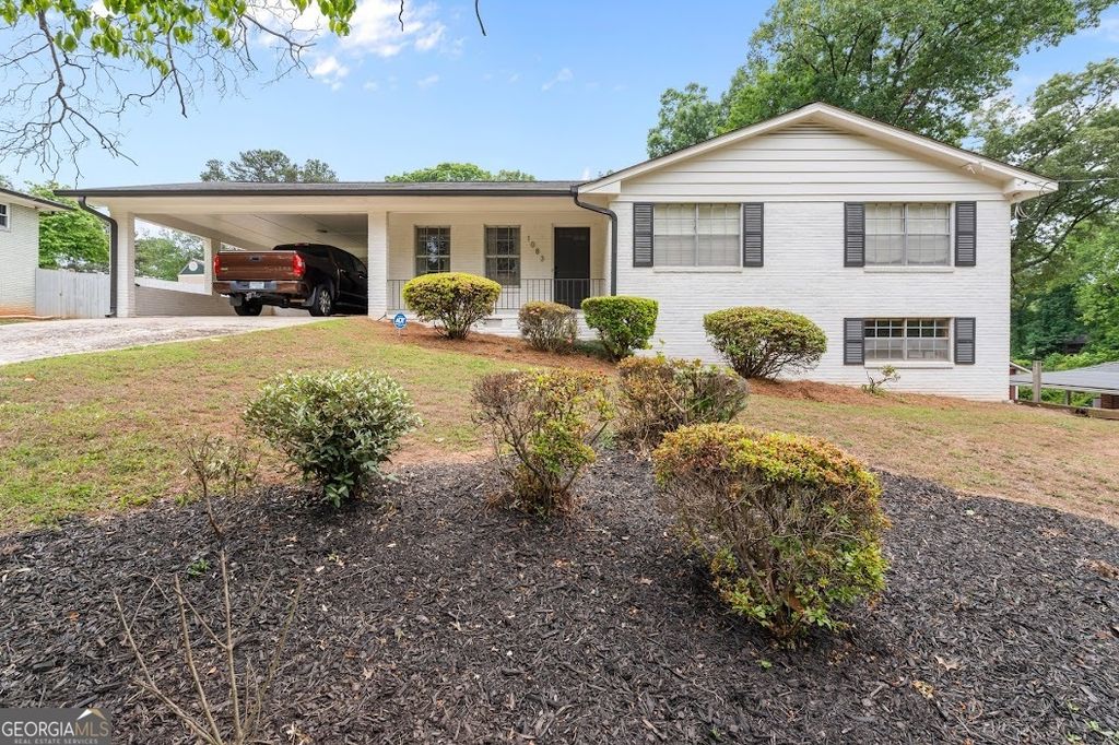 Photo of 1083 Amelia Drive SW, Marietta, GA 30060 (MLS # 10762482)