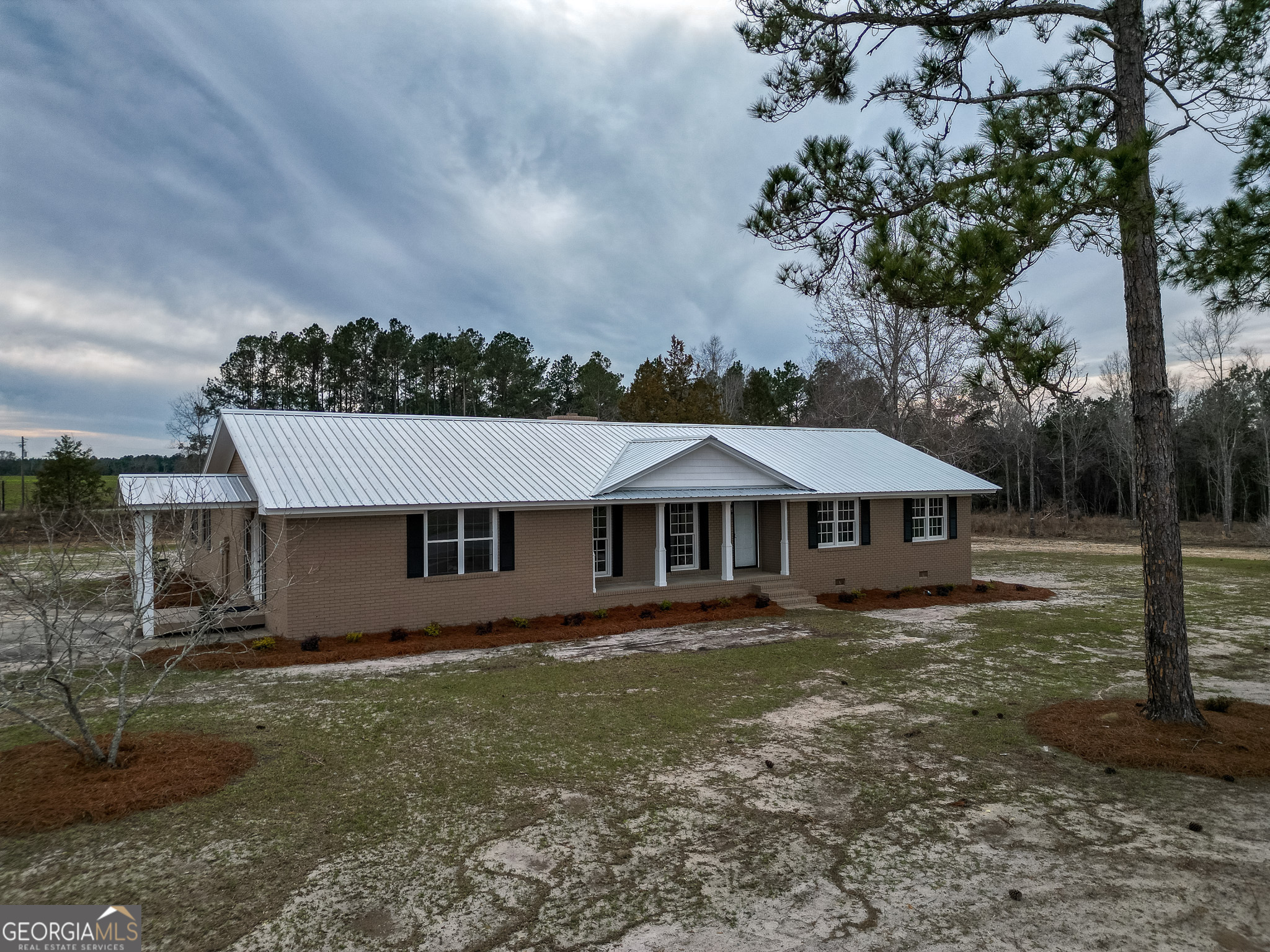 Listing image 1