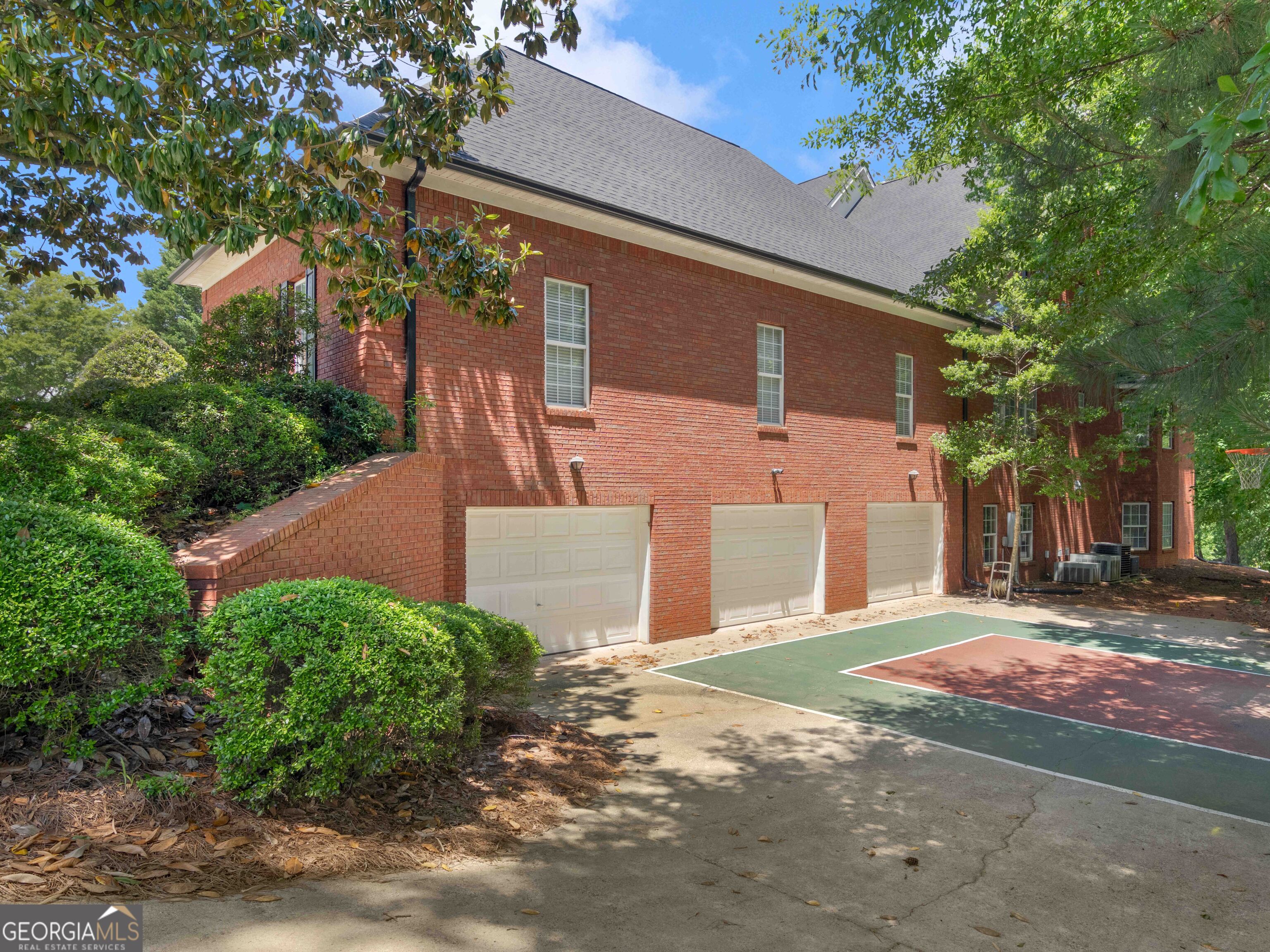 219 Eagles Landing WAY