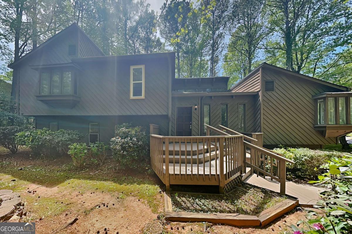 Welcome to 3218 Holly Mill Run, a charming residence located in Marietta, Georgia. This property offers a perfect blend of comfort and convenience in a sought-after neighborhood. Key Features: Easy access to local amenities and major highways Spacious living areas Modern kitchen with updated appliances and countertops 5 bedrooms and 3 bathrooms Outdoor space for relaxation and entertainment Neighborhood Highlights: Excellent schools in the Cobb County School District Close proximity to shopping centers and restaurants Near beautiful parks and recreational areas This Holly Mill Run property presents an excellent opportunity for homeowners looking for a comfortable living space in a prime location.