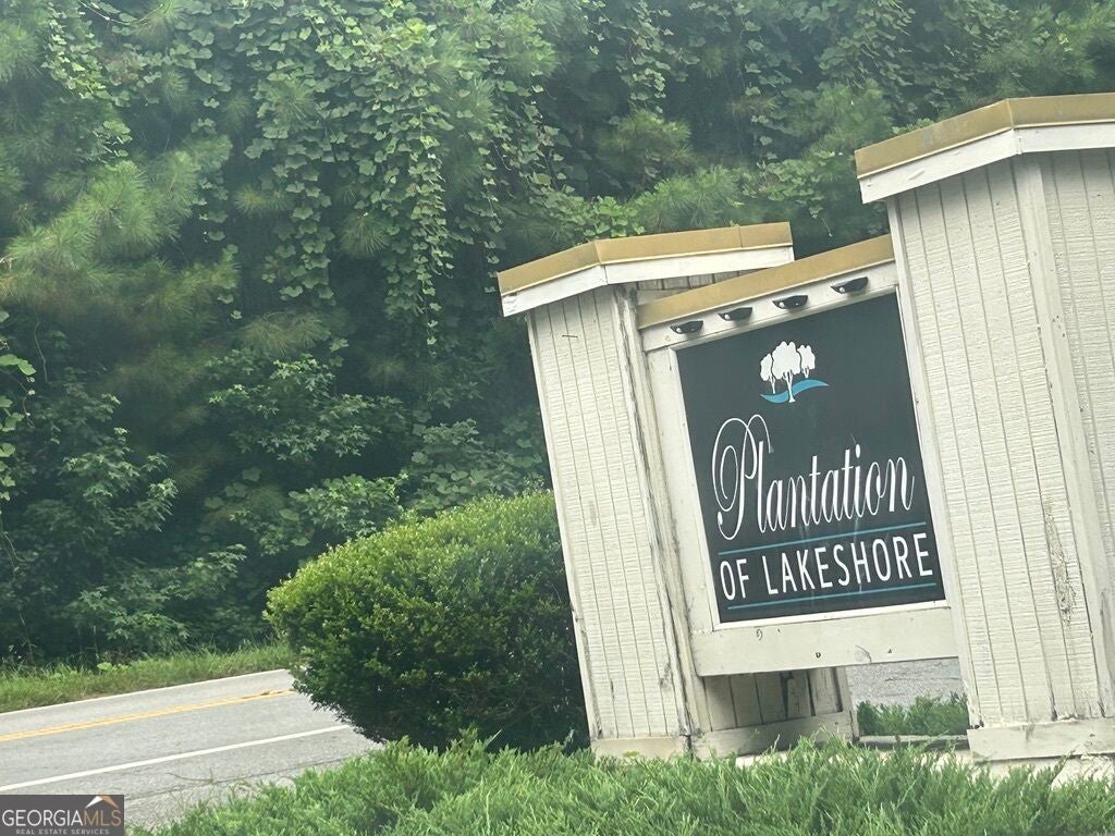 349 Lakeridge DR