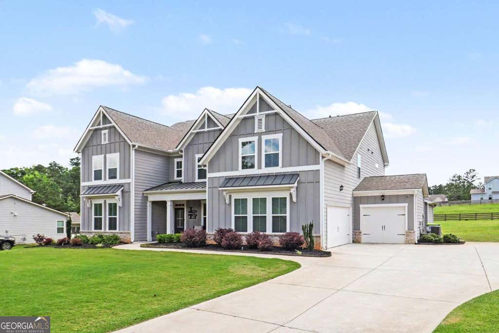 Photo of 716 Genesee Point, Newnan, GA 30263 (MLS # 10792041)