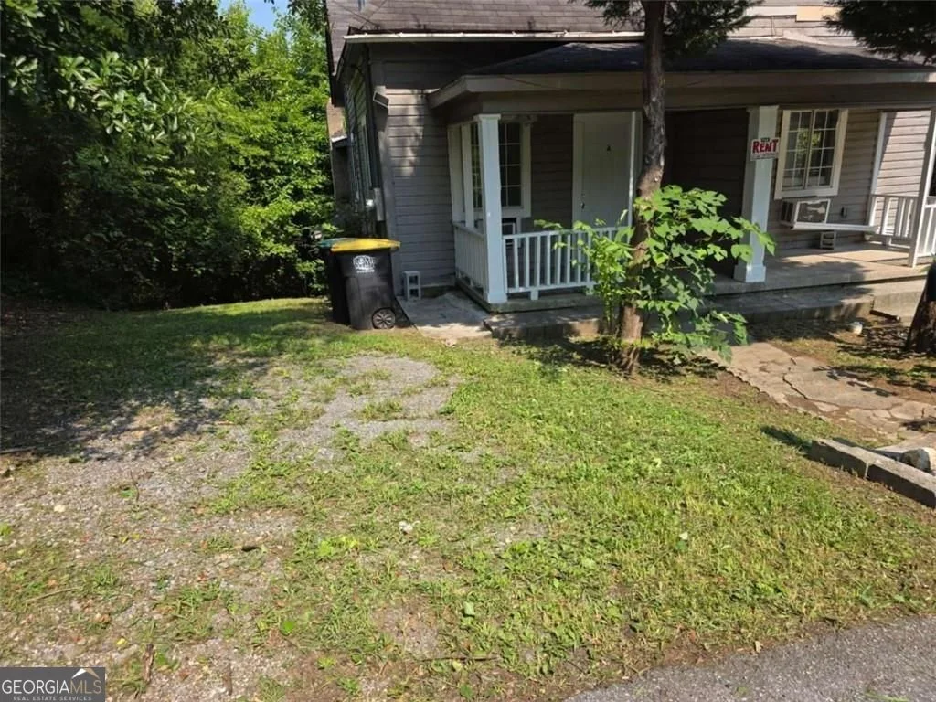 215 NE Smith Street NE Unit A/B