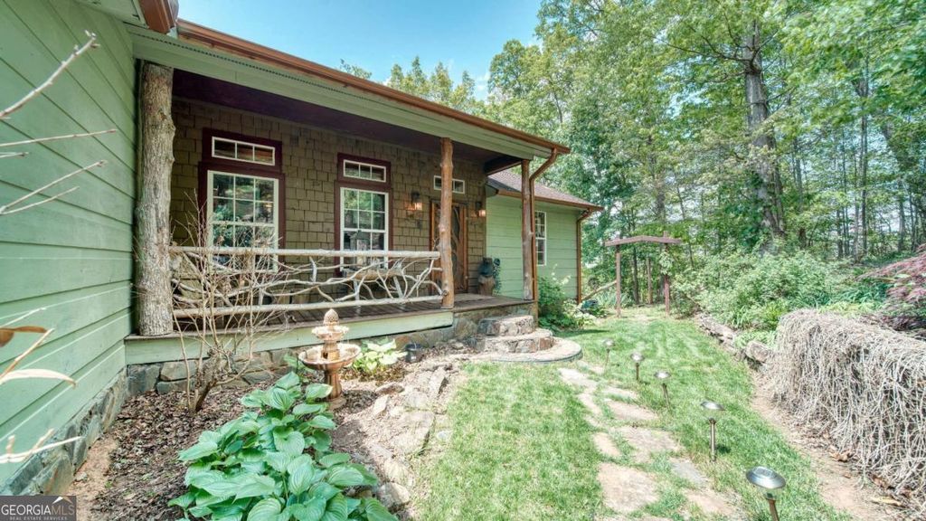 Photo of 911 Summit Way, Blairsville, GA 30512 (MLS # 10688021)