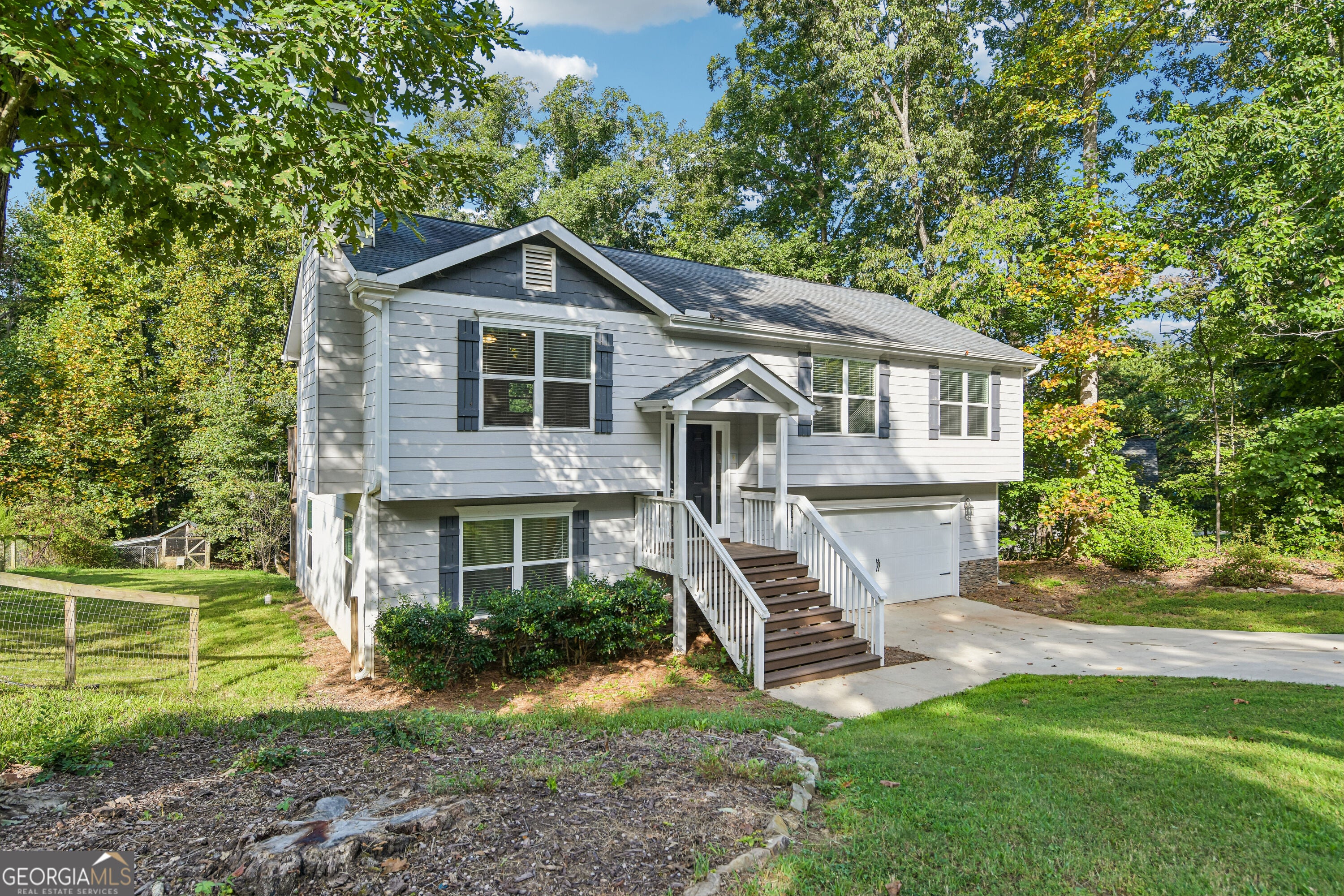 3983 Fraser CIR