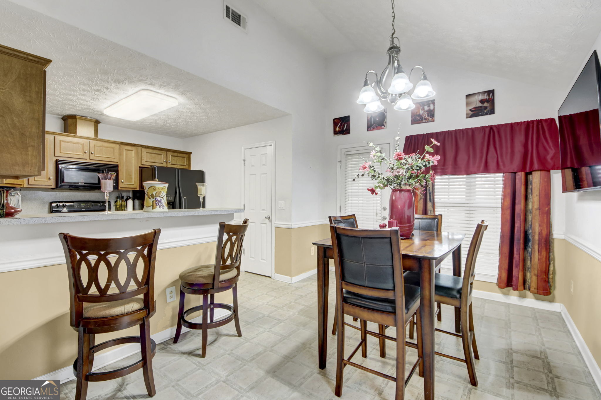 7798 Leaning Pine CT