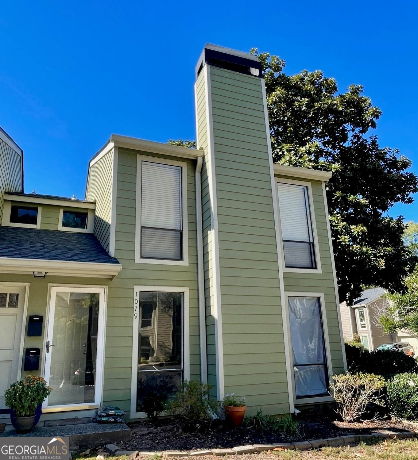 CHATTAHOOCHEE CHASE - Residential