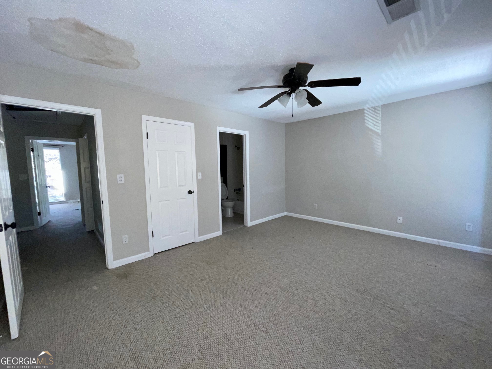 CHATTAHOOCHEE CHASE - Residential