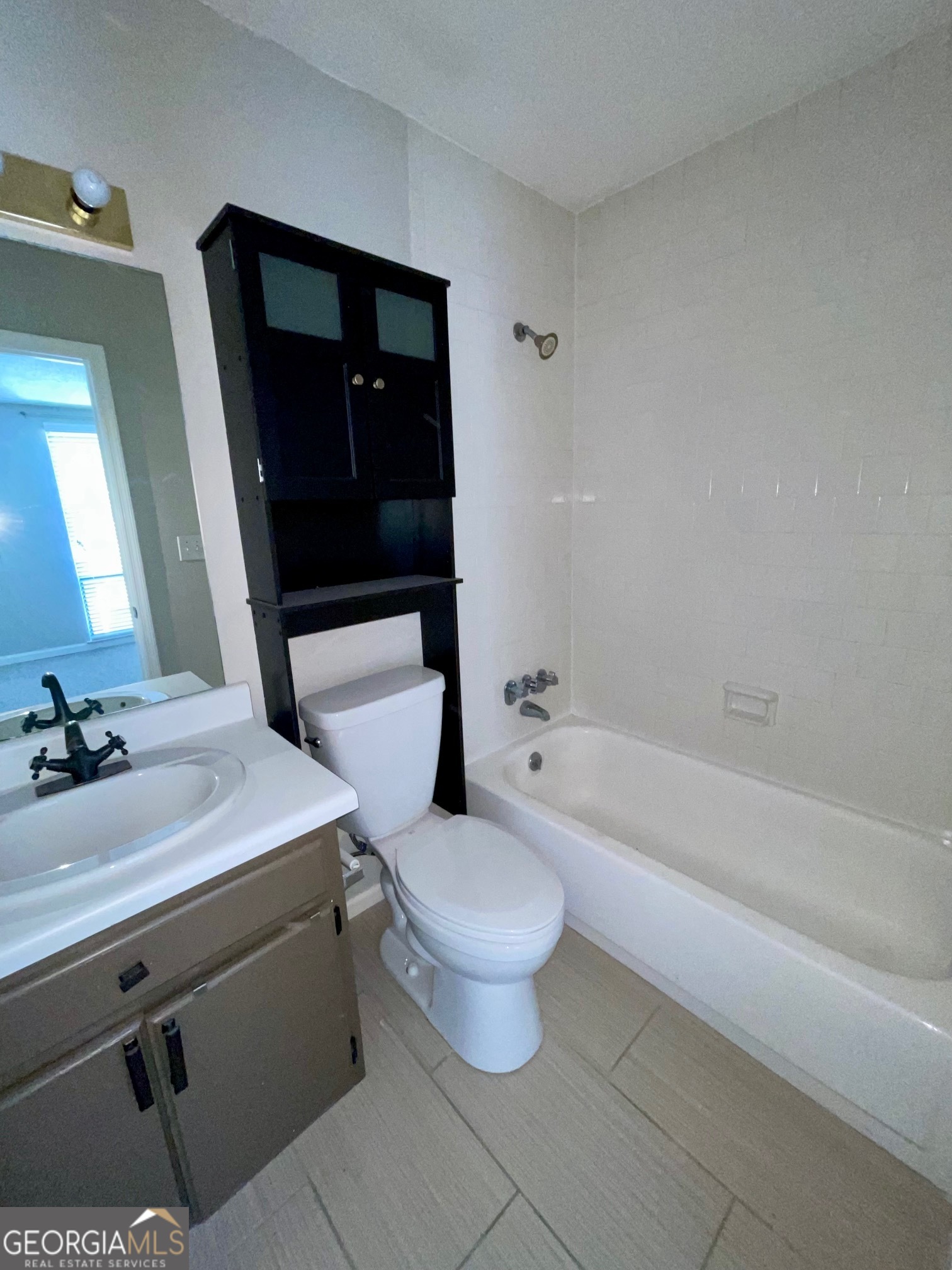 CHATTAHOOCHEE CHASE - Residential