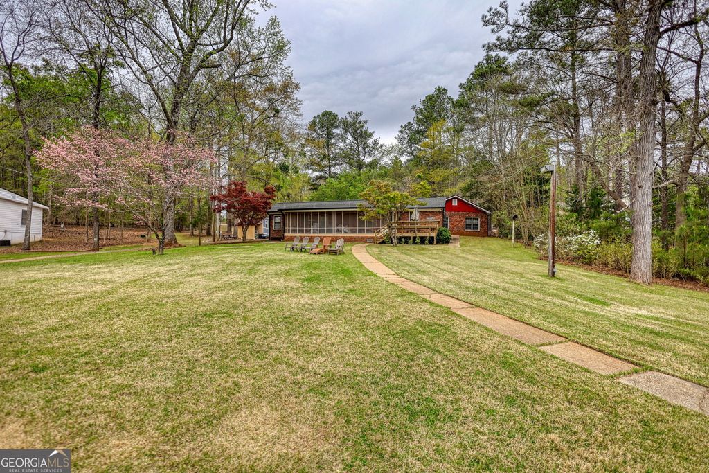 Photo of 1665 County Line Ext, Mansfield, GA 30055 (MLS # 10723100)