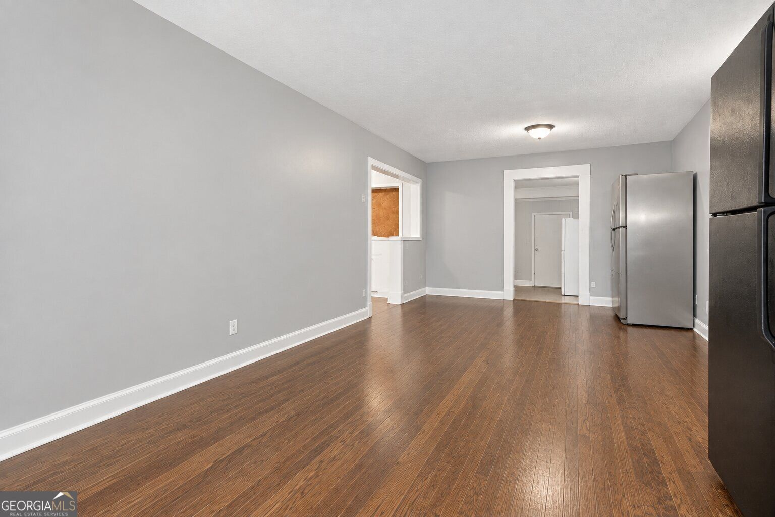128 Peachtree CIR SE