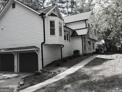 760 Swan LN Canton GA 30115